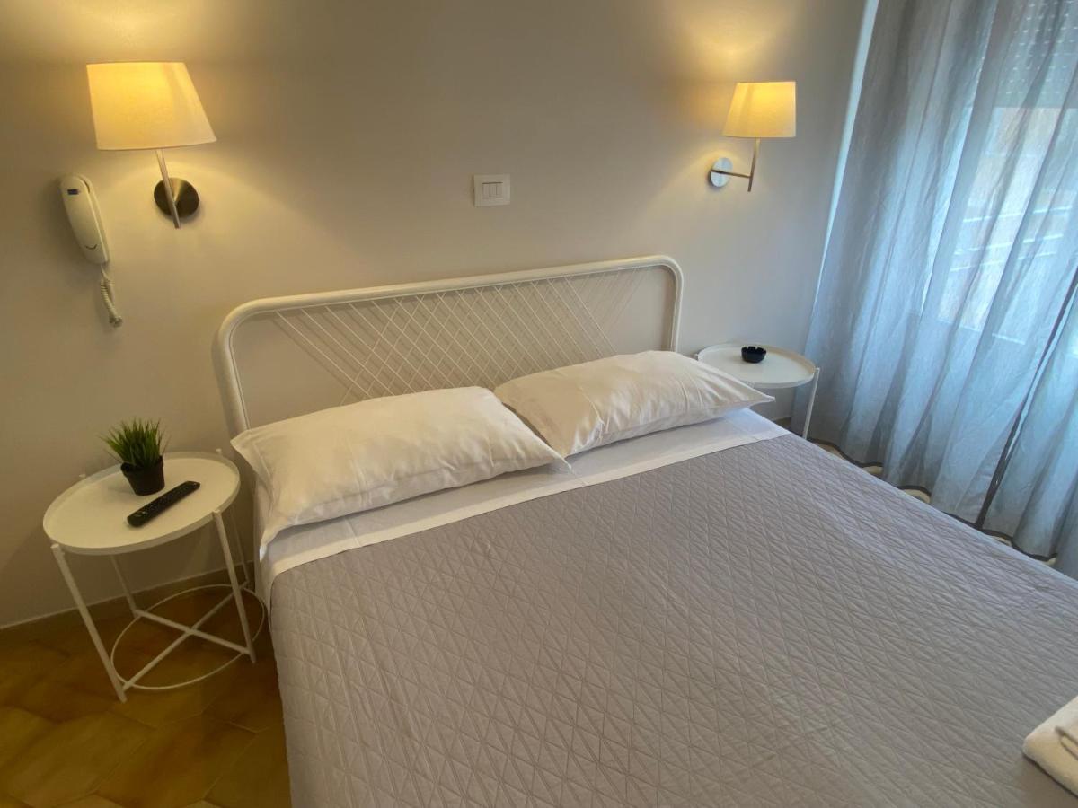 T Hotel 리미니 외부 사진