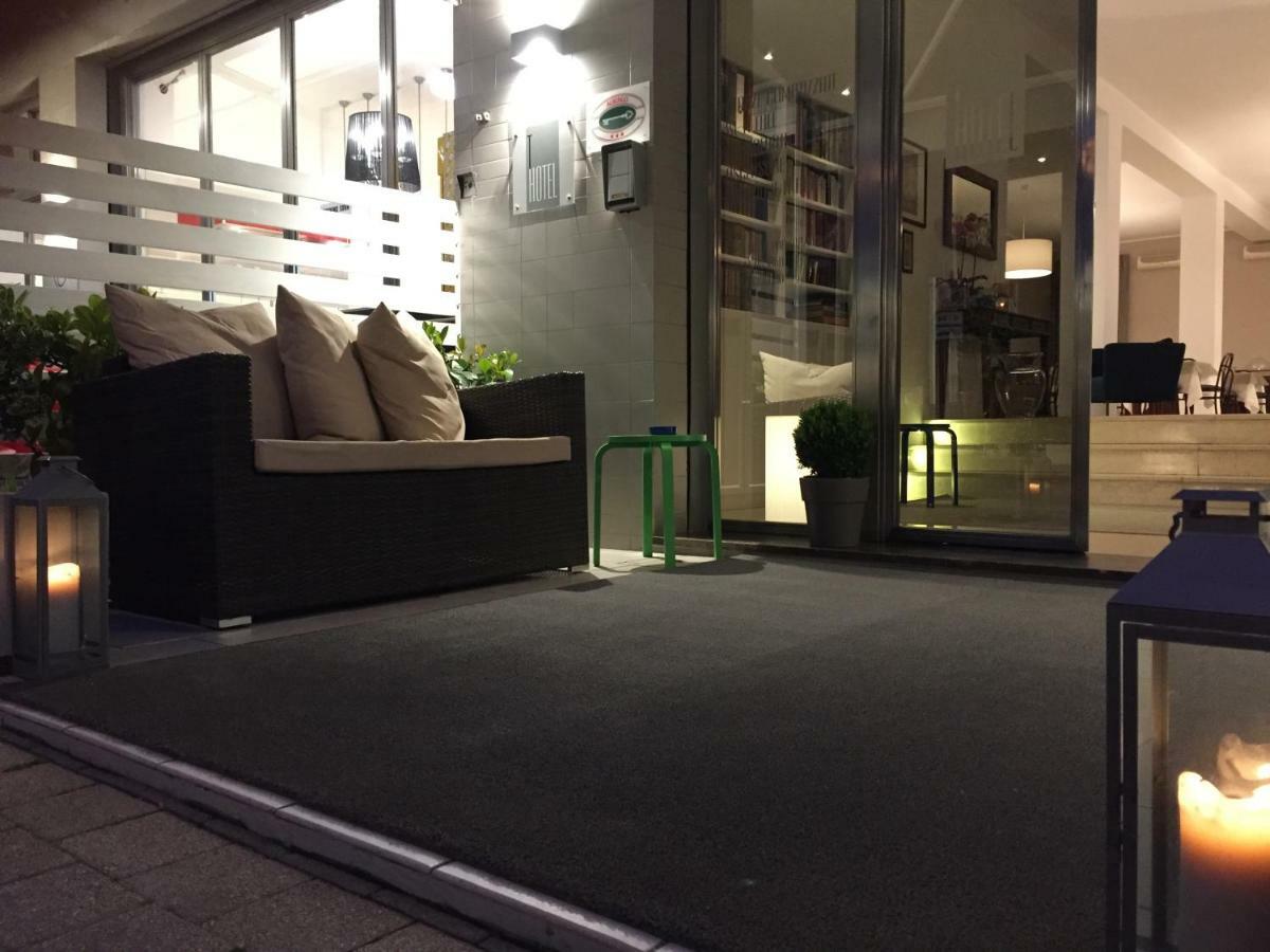 T Hotel 리미니 외부 사진